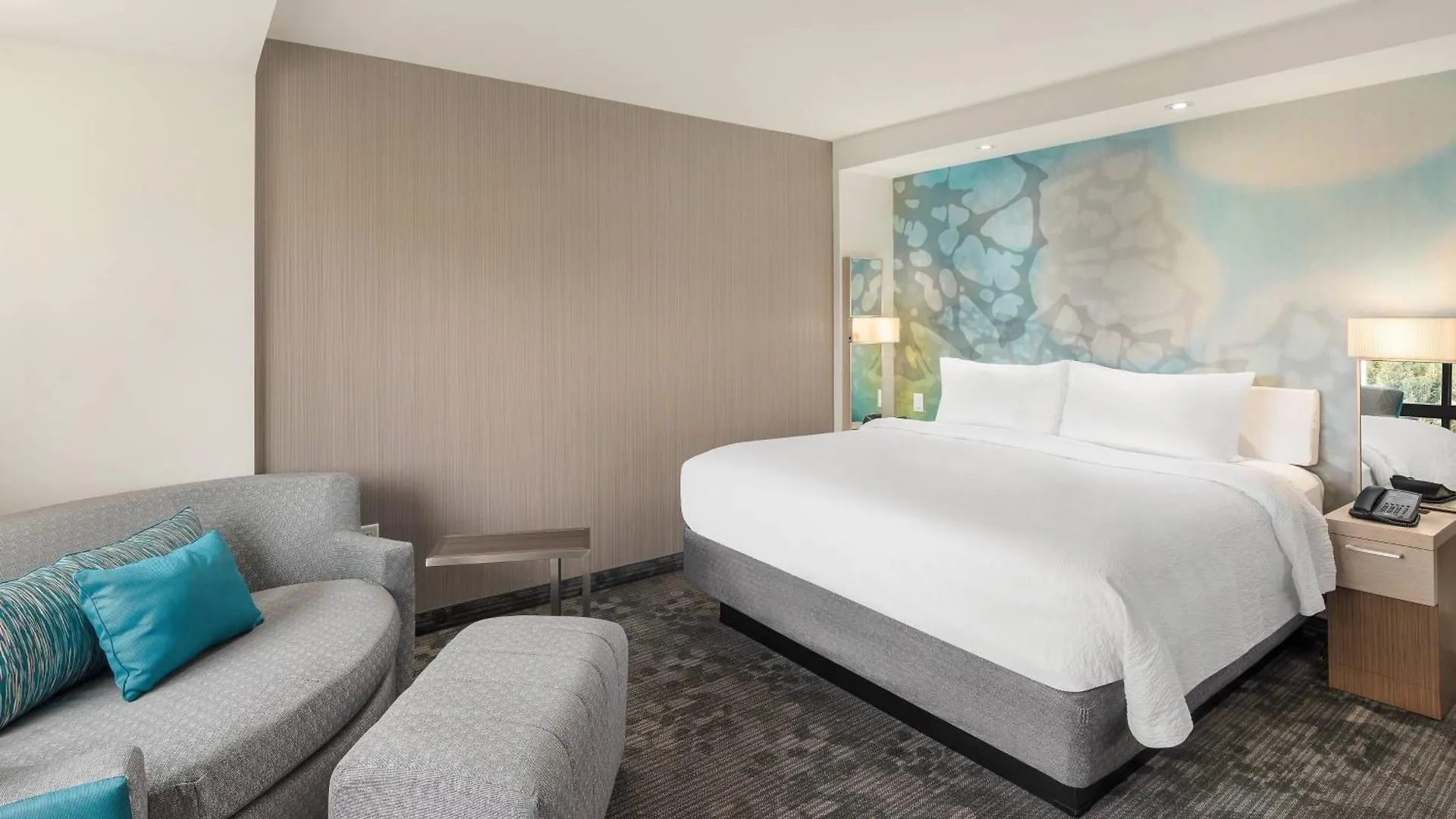 Courtyard By Marriott Seattle Northgate Hotel